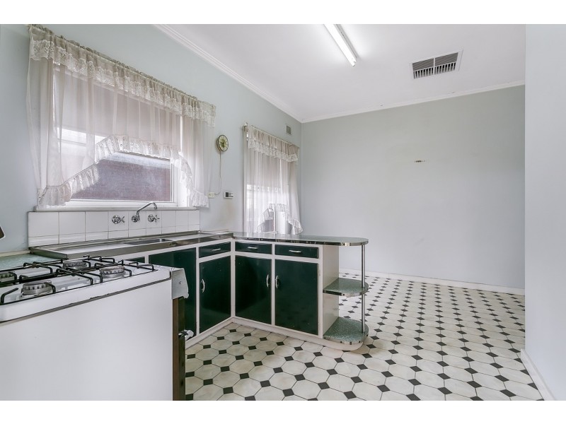 17 Drummond Ave, Findon SA 5023