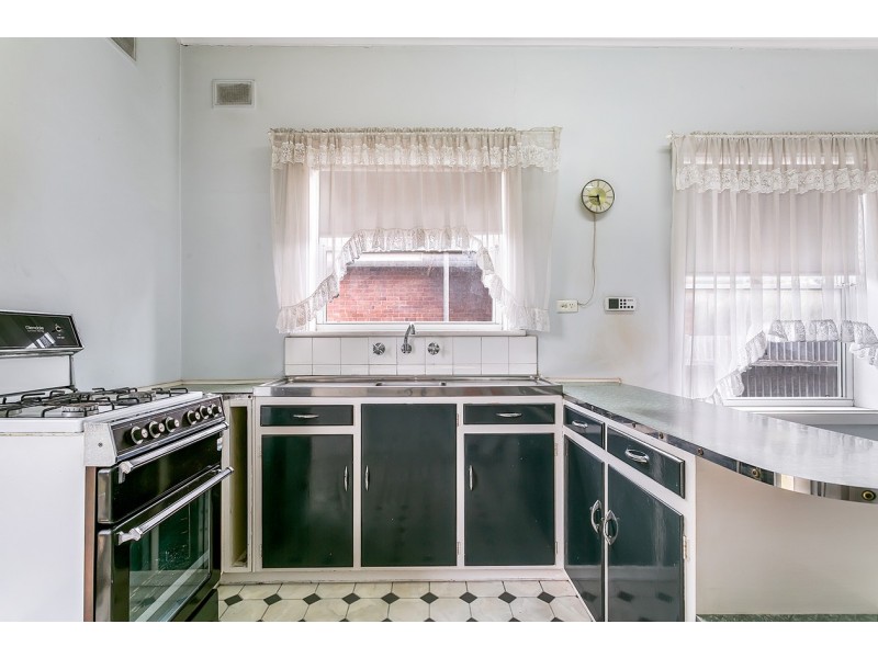 17 Drummond Ave, Findon SA 5023