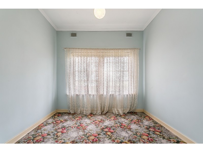 17 Drummond Ave, Findon SA 5023