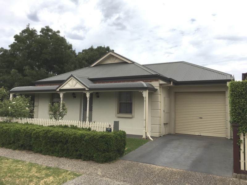 9 Pike Avenue, Mawson Lakes SA 5095