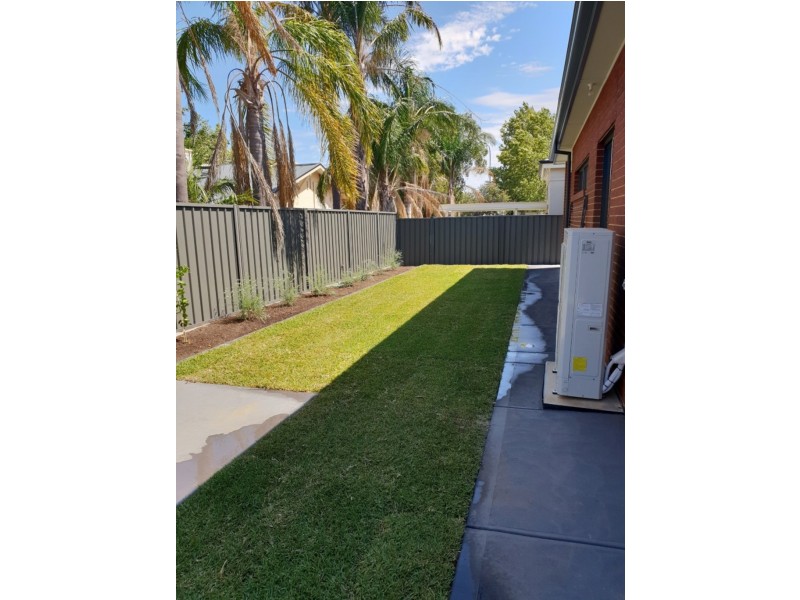 2 Cambridge Terrace, Kingswood SA 5062