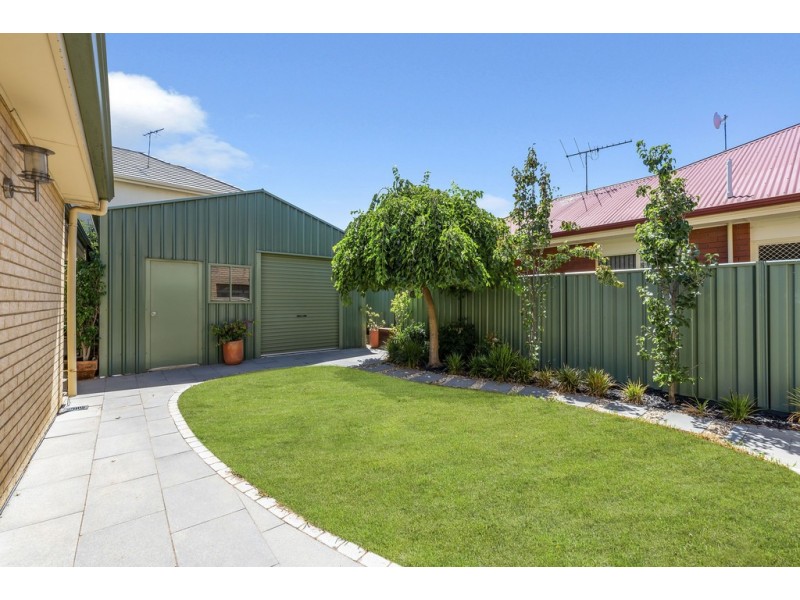 19 Sheaoak Drive, Mawson Lakes SA 5095