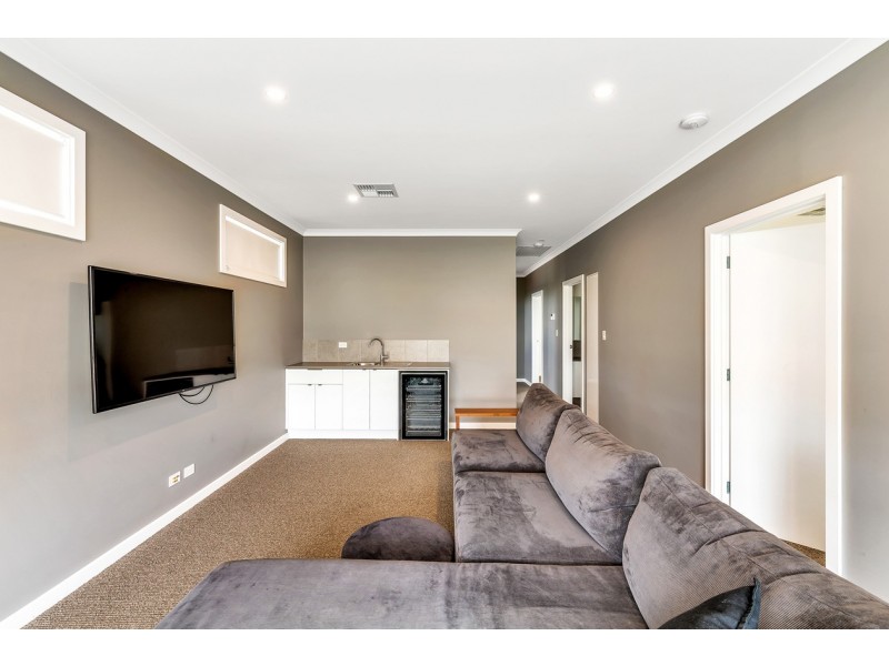 20 Raymond Avenue, Seaton SA 5023