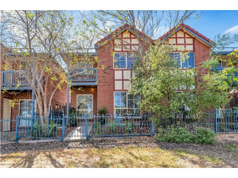 4, 36-38 Debenham Court, Greenwith SA 5125