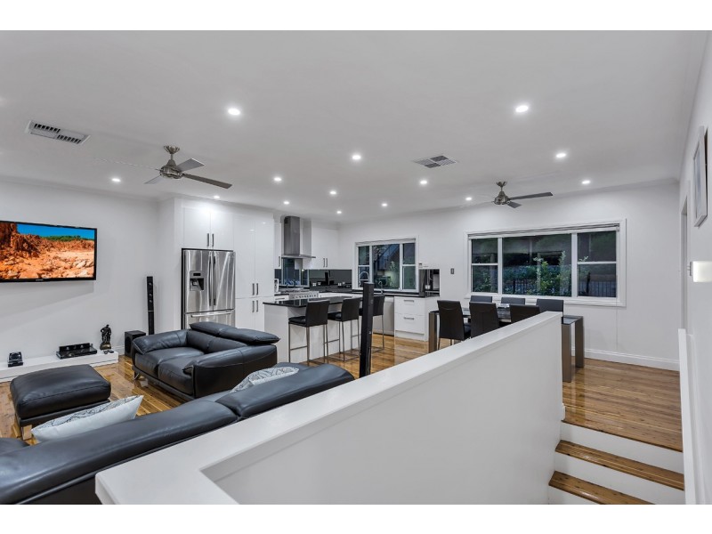50 Yurilla Drive, Bellevue Heights SA 5050