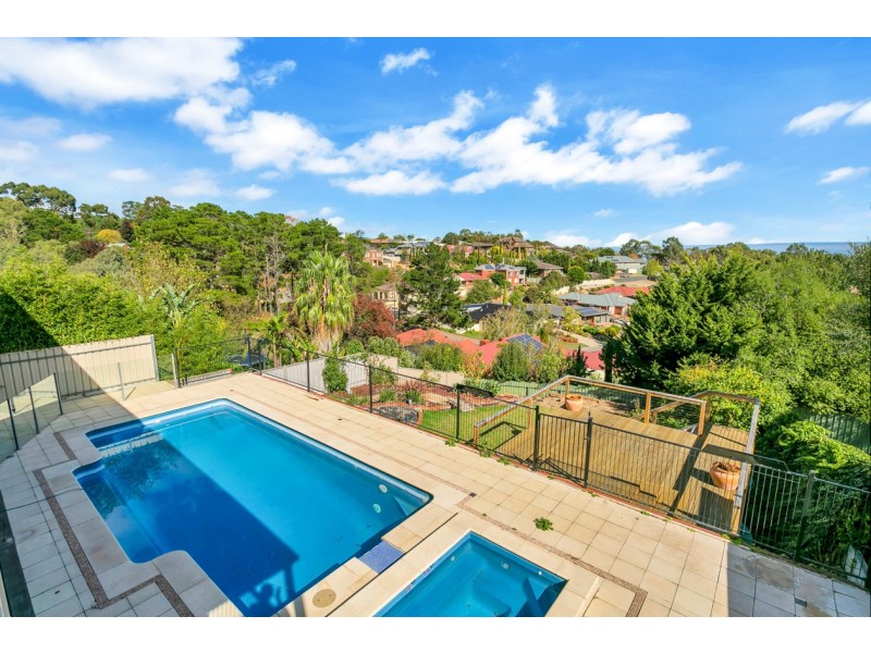 26 Highfield Drive, Aberfoyle Park SA 5159