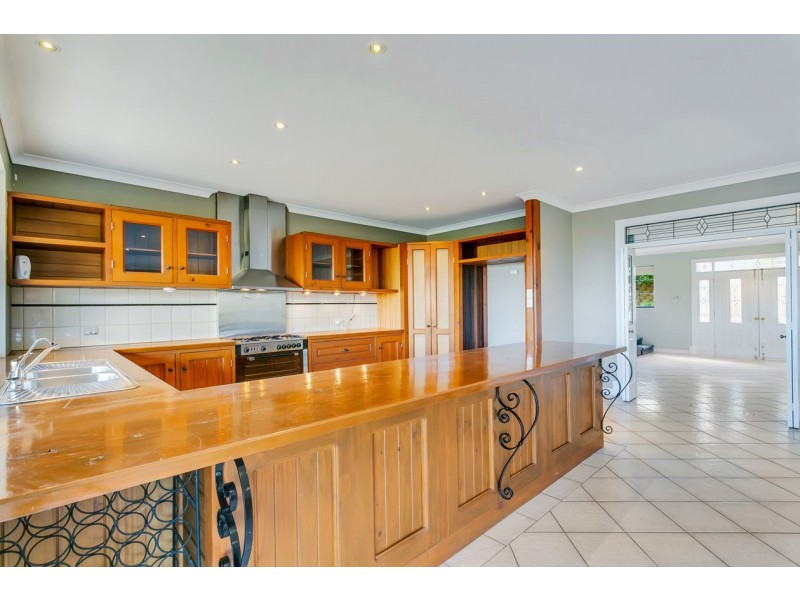 26 Highfield Drive, Aberfoyle Park SA 5159