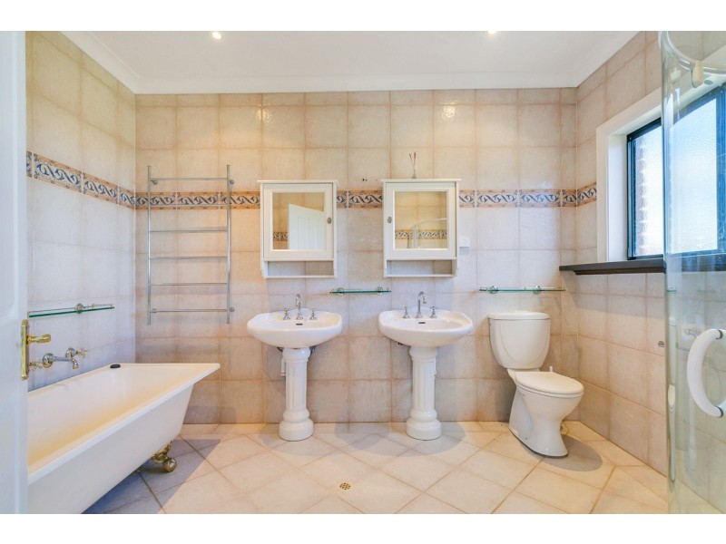 26 Highfield Drive, Aberfoyle Park SA 5159