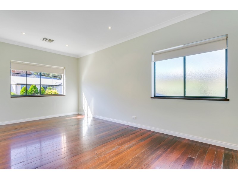 26 Highfield Drive, Aberfoyle Park SA 5159