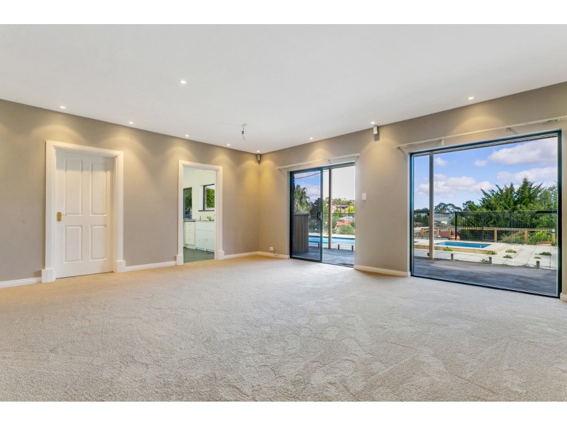 26 Highfield Drive, Aberfoyle Park SA 5159