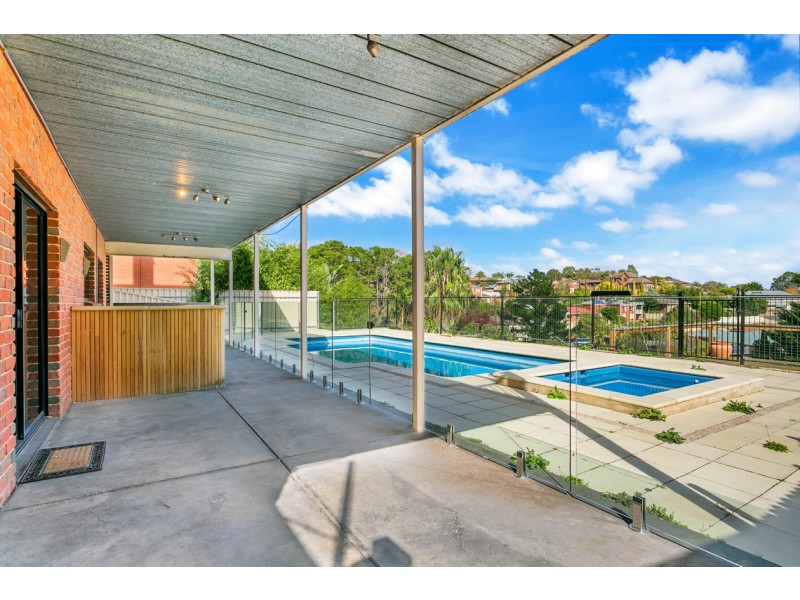 26 Highfield Drive, Aberfoyle Park SA 5159