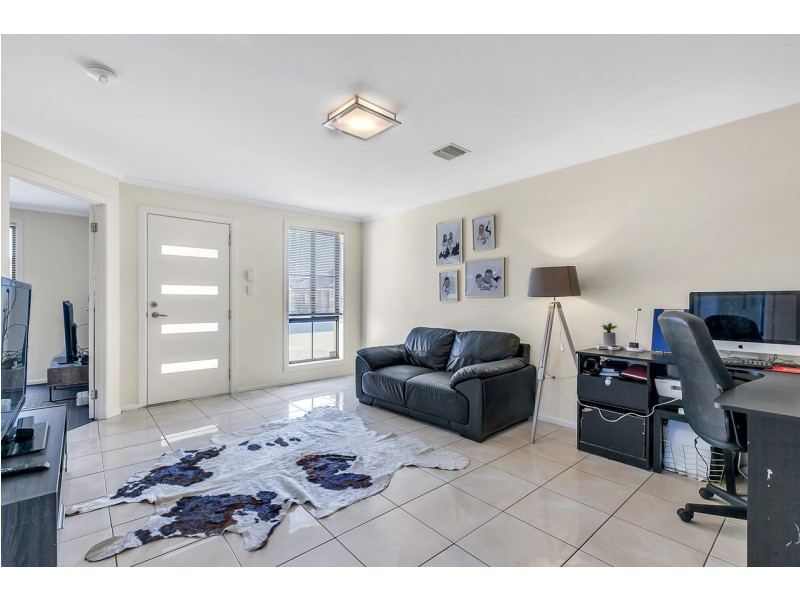 21 Lakeside Drive, Andrews Farm SA 5114