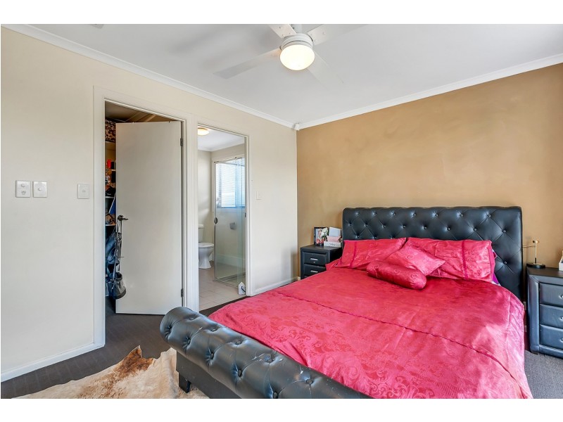 21 Lakeside Drive, Andrews Farm SA 5114