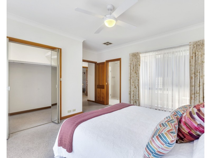 12 Sir John Marks Drive, West Lakes SA 5021