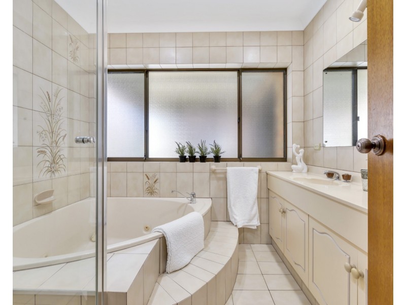 12 Sir John Marks Drive, West Lakes SA 5021