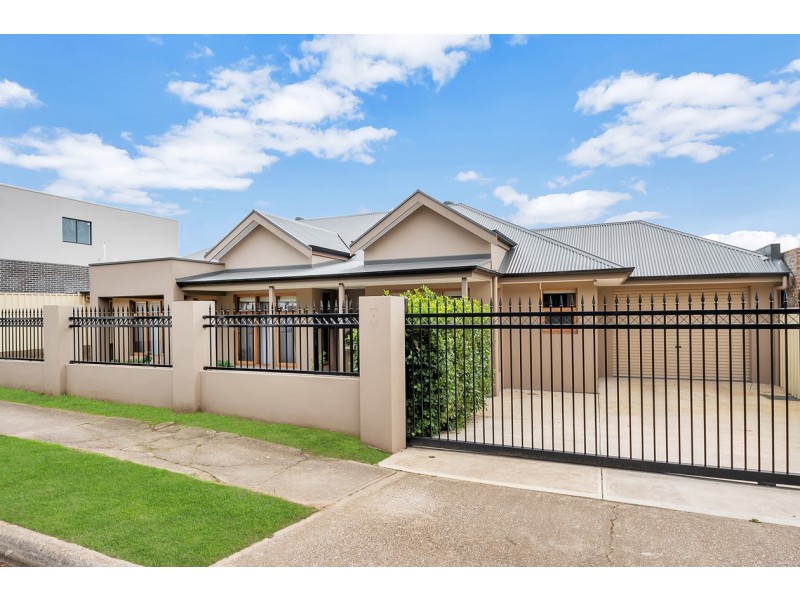 202 Trimmer Parade, Seaton SA 5023