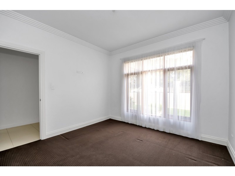 202 Trimmer Parade, Seaton SA 5023