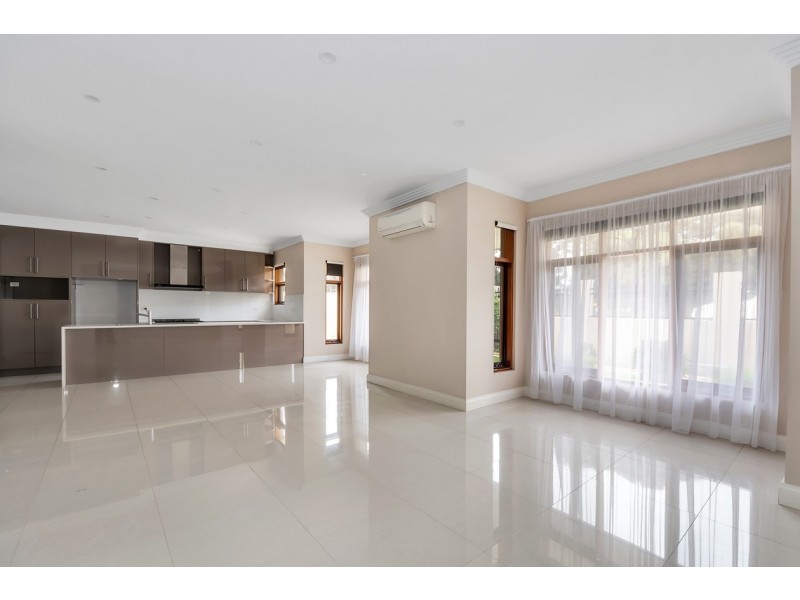 202 Trimmer Parade, Seaton SA 5023