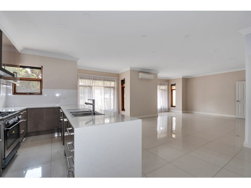 202 Trimmer Parade, Seaton SA 5023