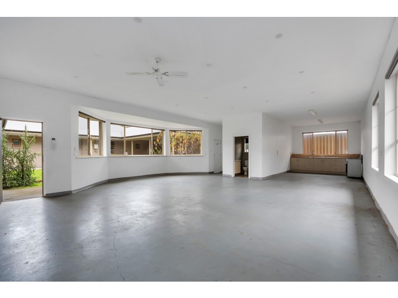 202 Trimmer Parade, Seaton SA 5023