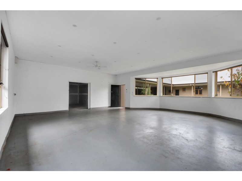 202 Trimmer Parade, Seaton SA 5023