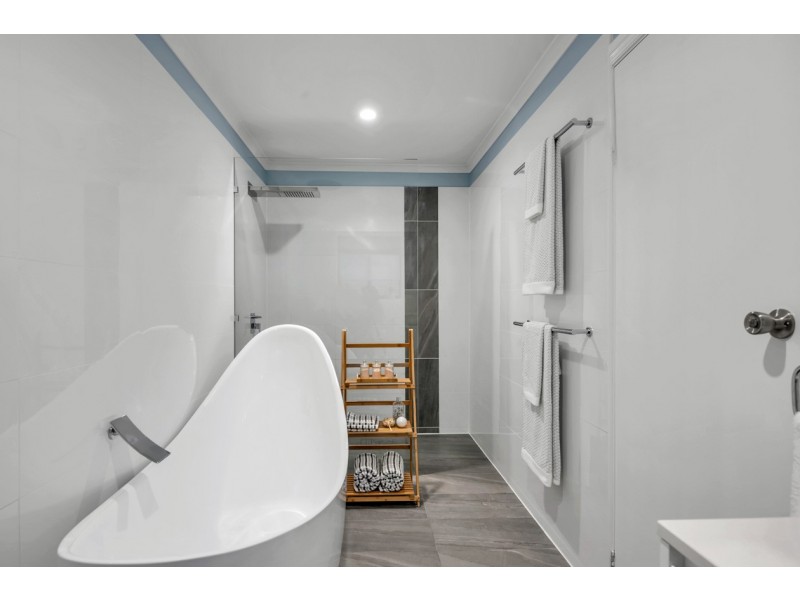 202 Chandlers Hill Road, Happy Valley SA 5159