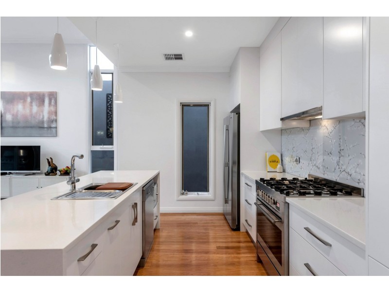 5 Hobart Road, Henley Beach South SA 5022