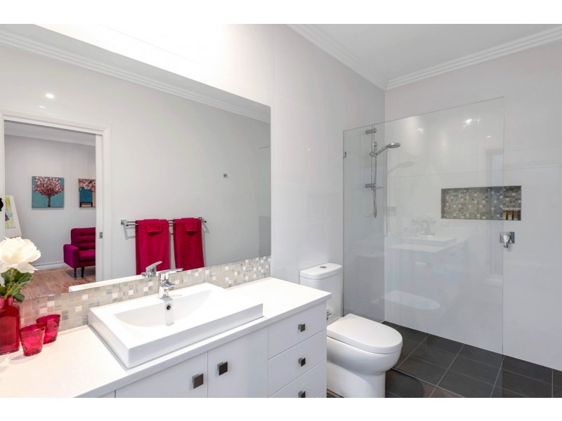 5 Hobart Road, Henley Beach South SA 5022