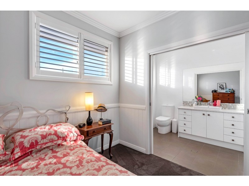 5 Hobart Road, Henley Beach South SA 5022