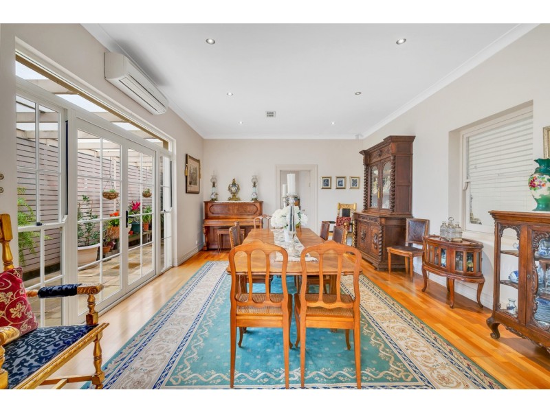 27 Glen Rowan Road, Woodville South SA 5011