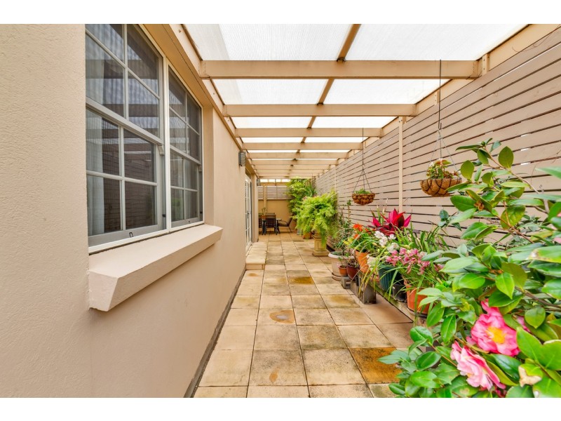 27 Glen Rowan Road, Woodville South SA 5011