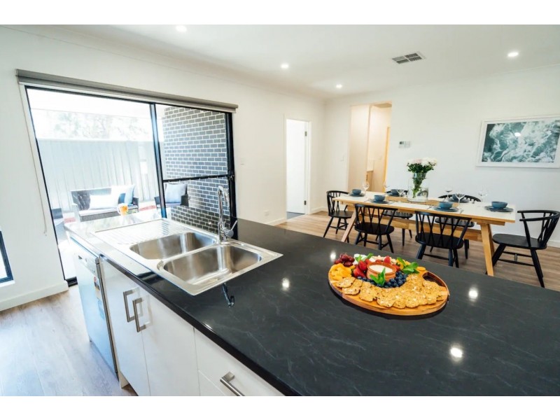 17 Kym Street, Port Noarlunga South SA 5167