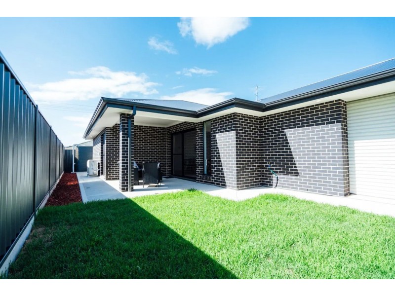 17 Kym Street, Port Noarlunga South SA 5167
