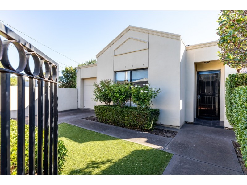 16 Davis Street, West Beach SA 5024