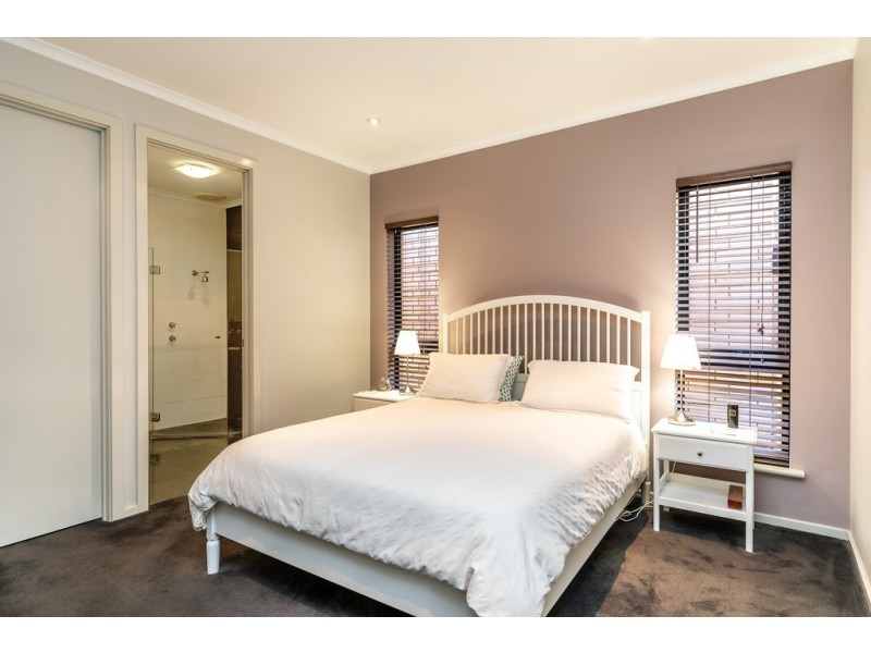 16 Davis Street, West Beach SA 5024