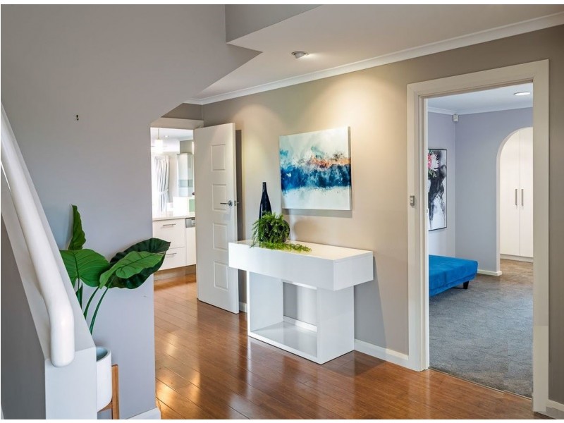 14 Newporter Terrace, West Lakes Shore SA 5020