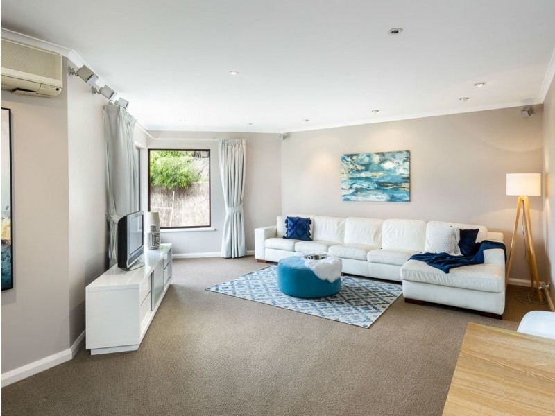 14 Newporter Terrace, West Lakes Shore SA 5020