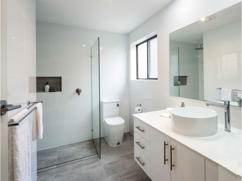 14 Newporter Terrace, West Lakes Shore SA 5020