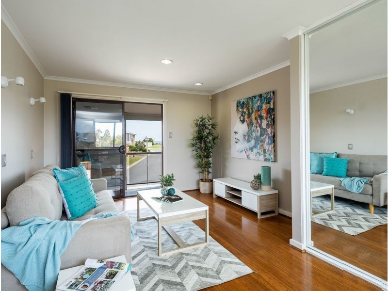 14 Newporter Terrace, West Lakes Shore SA 5020