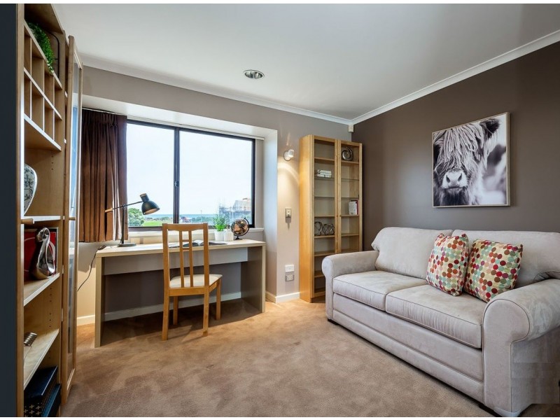 14 Newporter Terrace, West Lakes Shore SA 5020