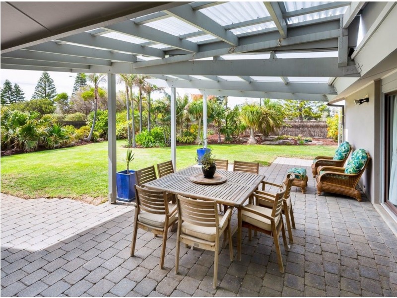 14 Newporter Terrace, West Lakes Shore SA 5020