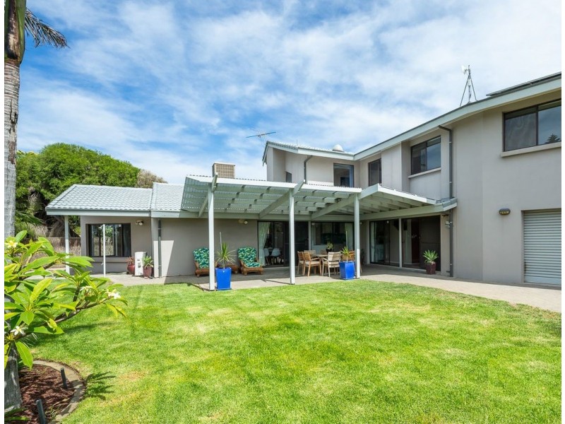 14 Newporter Terrace, West Lakes Shore SA 5020