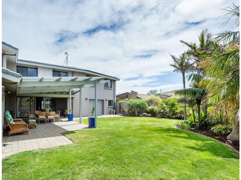 14 Newporter Terrace, West Lakes Shore SA 5020
