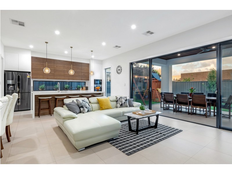 8A Gurner Terrace, Grange SA 5022