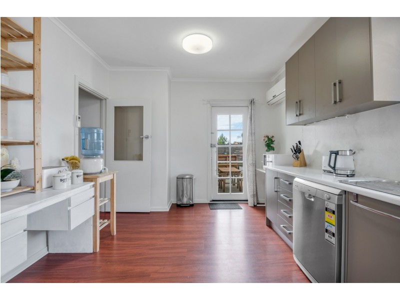 17 Cleve Street, Mansfield Park SA 5012