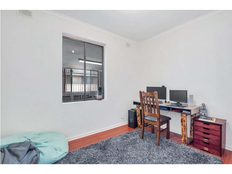 17 Cleve Street, Mansfield Park SA 5012