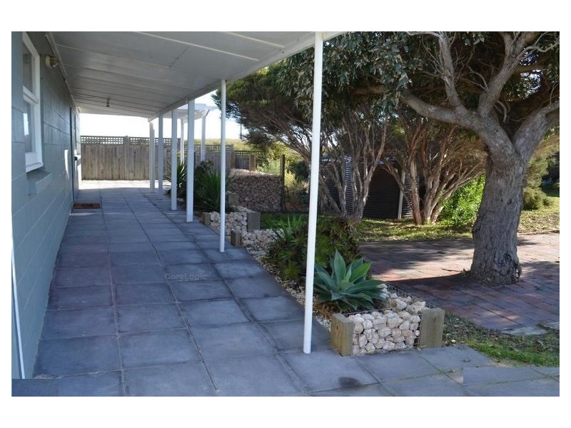 65 Goolwa Channel Drive, Hindmarsh Island SA 5214