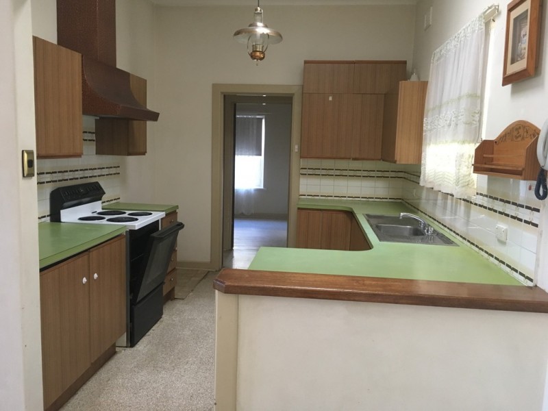 29 Mitchell Street East, Seaton SA 5023