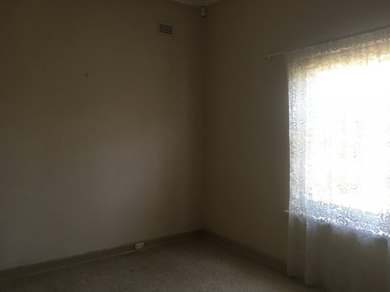 29 Mitchell Street East, Seaton SA 5023