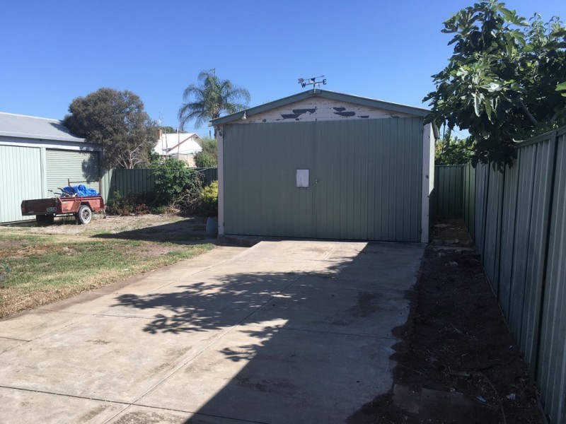29 Mitchell Street East, Seaton SA 5023